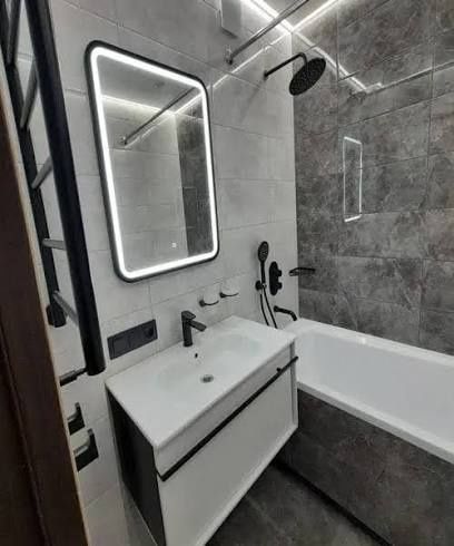 Сантехник, кафельщик