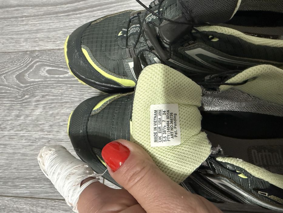 Adidas Salomon dama 38 2/3 impecabili