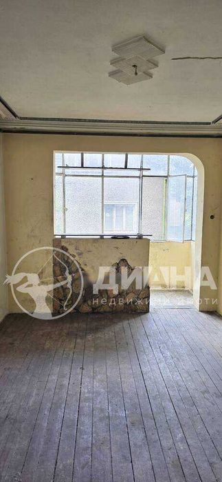 Продава се Тристаен апартамент в Пловдив, Младежки Хълм - 100 кв.м за 1850 €/кв.м - Снимка #6