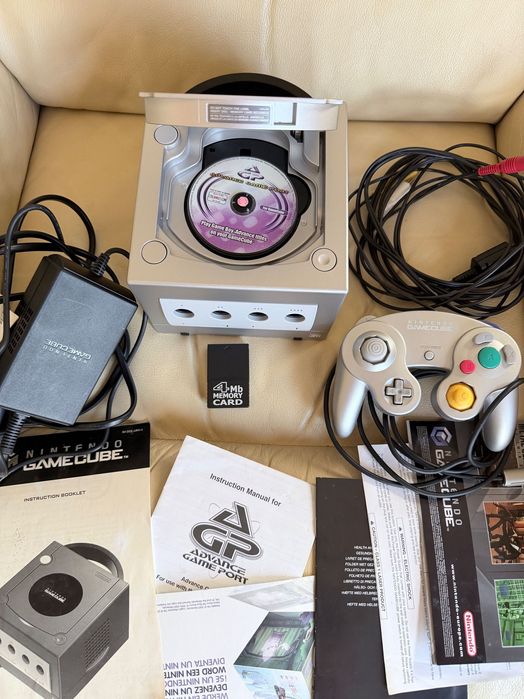 Nintendo Gamecube Silver Edition