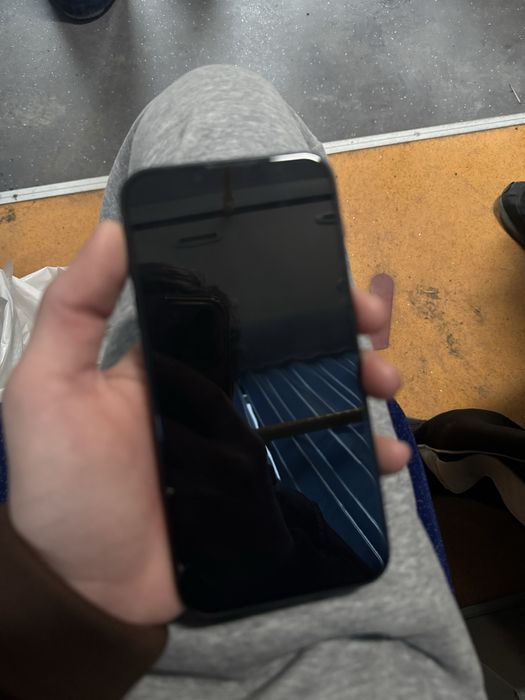 Айфон 13 128гб.