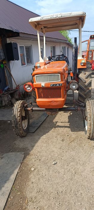 Vând tractor Fiat 420