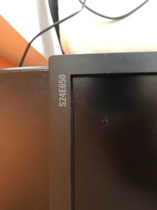 Samsung S24E650PL, 24", FHD 1920x1080, 16:9, 1000:1, 250 cd/m2, Говорители, USB HUB,без стойка, за стена