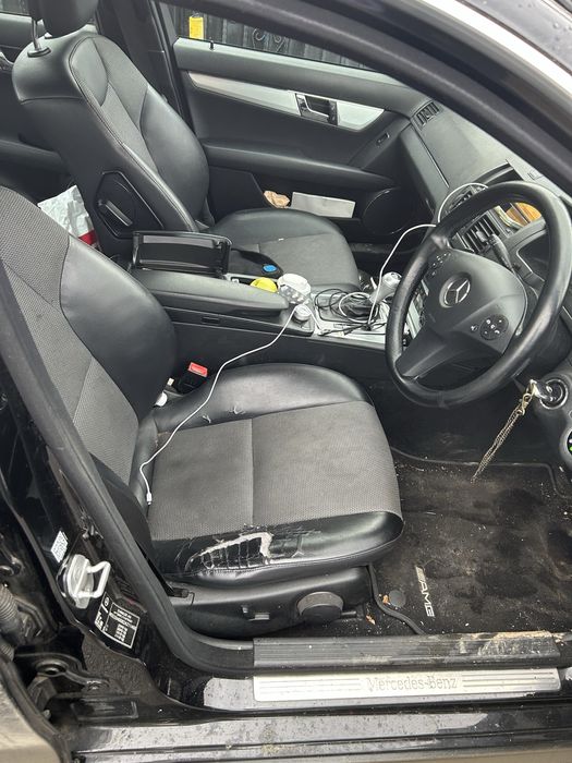 Mercedes C Class automat 2008 voland dreapta