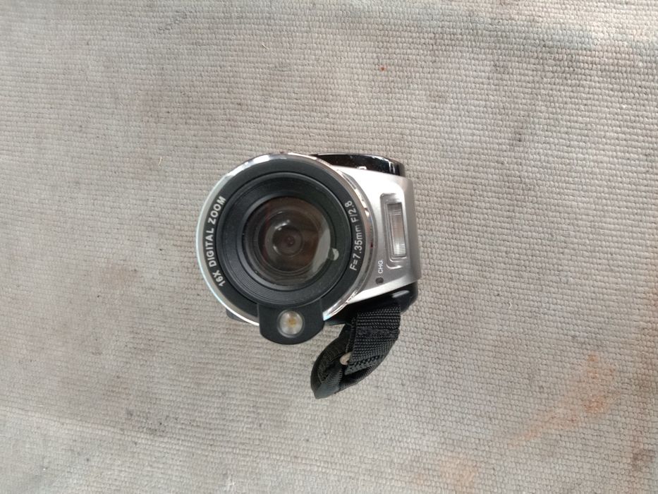 Продам видео камеру