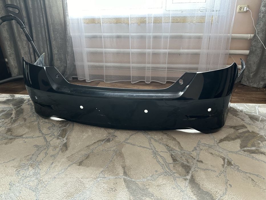 Продам задний бампер на камри 50 европеец