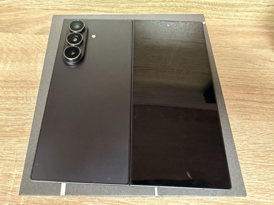 Samsung Galaxy Z Fold 7 5G •12/256GB / на 10 дена