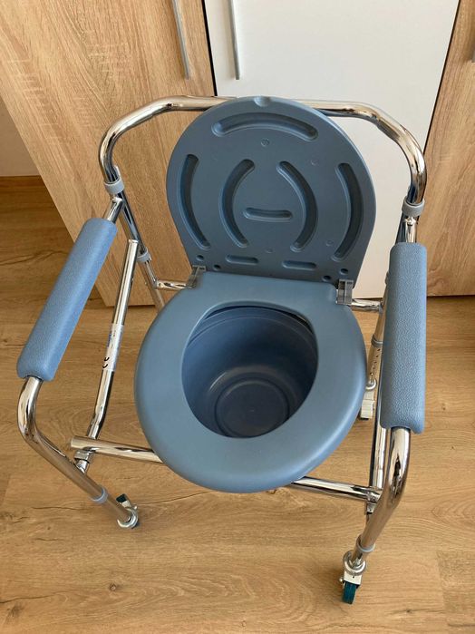 Комбиниран стол за тоалет и баня