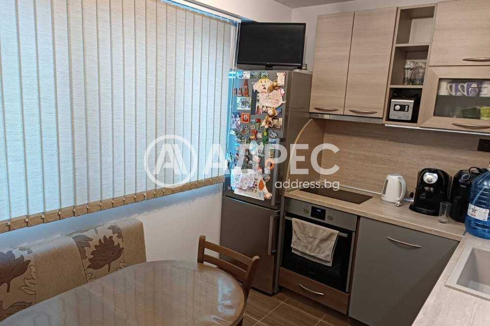 Тристаен апартамент в отлично състояние