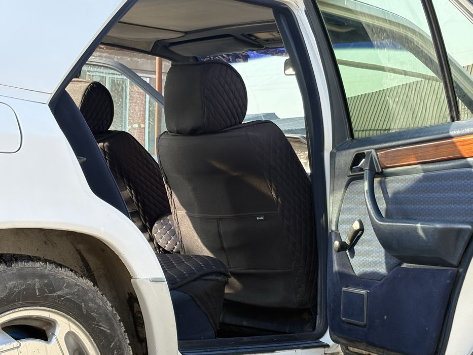 Мерседес  E 200