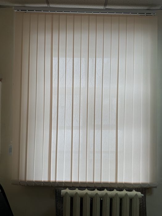 Срочно продам жалюзи-2 шт