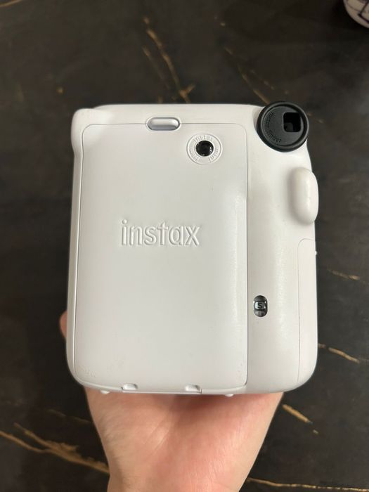 Продам Fujifilm Instax Mini 12
