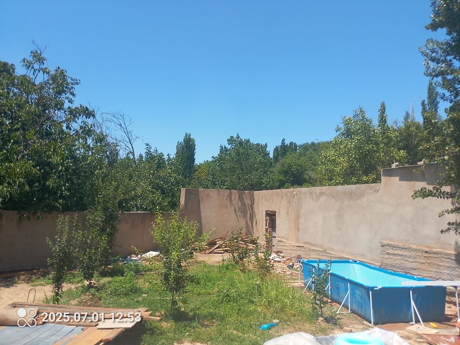 Uy uchastka sotiladi