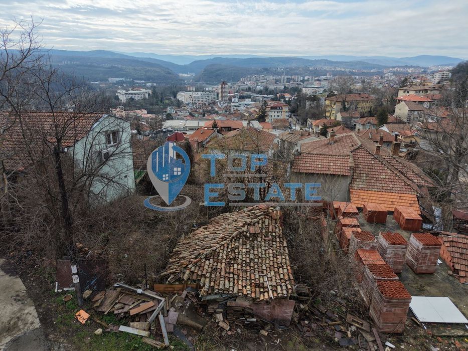 Парцел подходящ за строителство в квартал Варуша, град Велико Търново