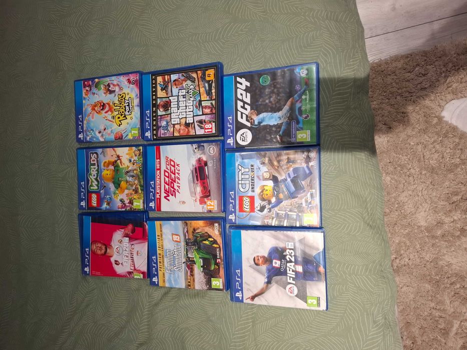 Ps4 de vanzare cu 9 jocuri