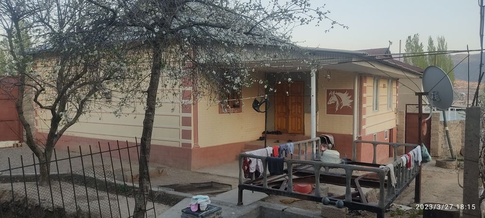 Уй сотилади кизил су Шарвок томанда 10 сотох