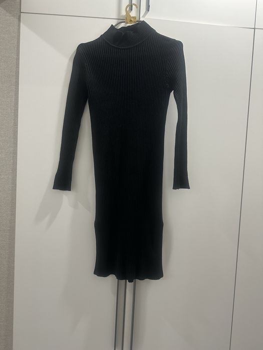 Черное теплое платье