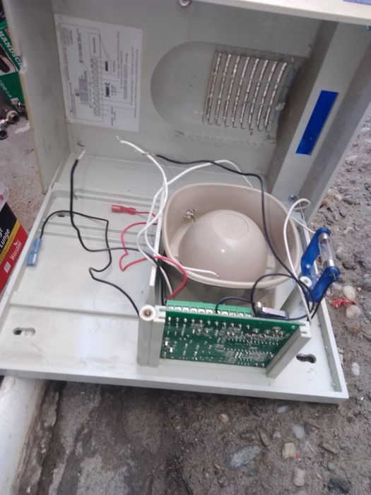 Sistem de control acces sau alarma