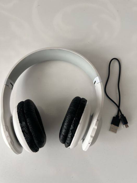 JBL Everest 300BT wireless Bluetooth 4.1
