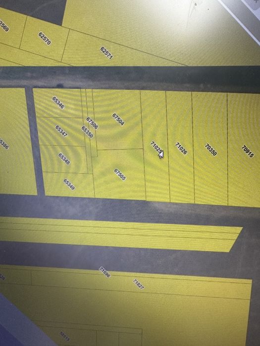 Vand teren 1000 mp zona Walter