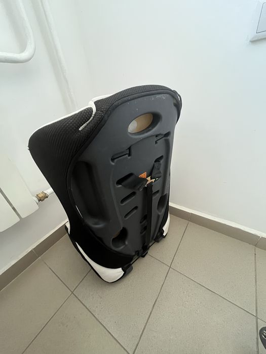 Автокресло продам