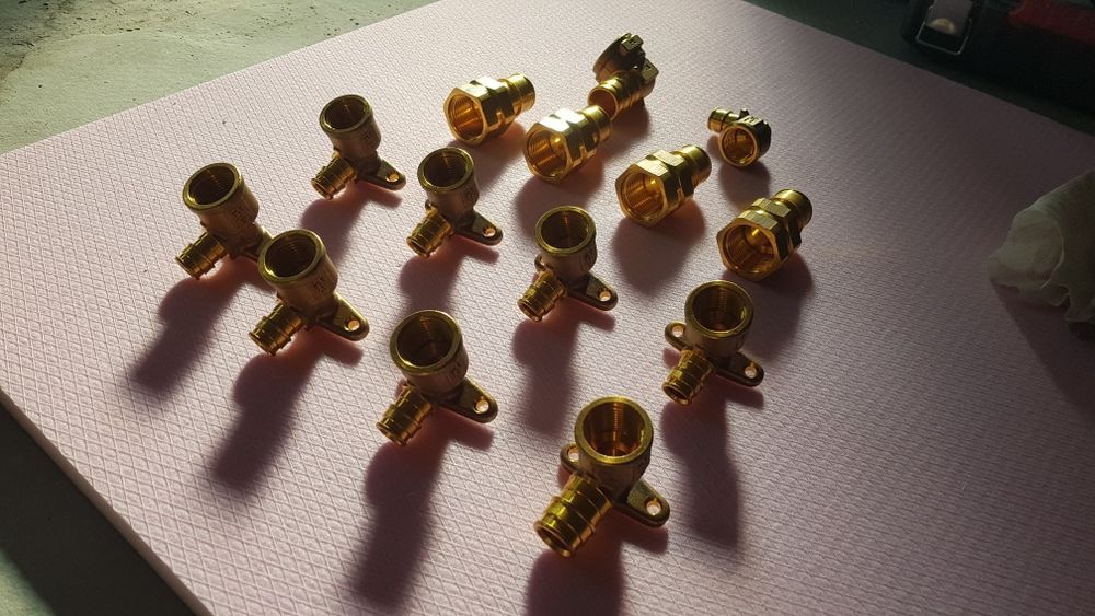 Racord alama Uponor Q&E, cot, fitting, pe-xa,pex, incalzire pardoseala