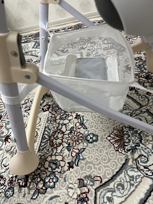 Продам стульчик для кормления