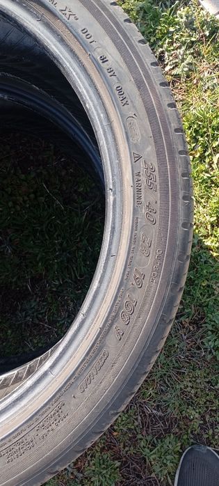 Два броя Гуми 255/40/19 Michelin