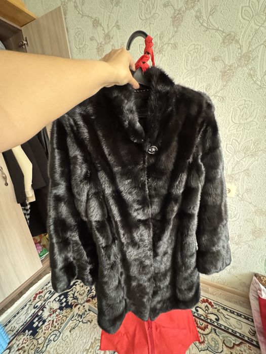 Продам норковую шубу