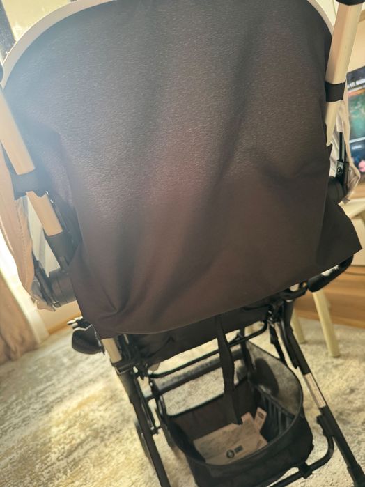 Лятна количка Chicco Ohlala + дъждобран - тежи само 3.8 кг