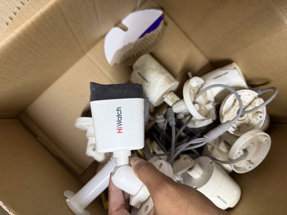 Камеры: Производитель: Hikvision