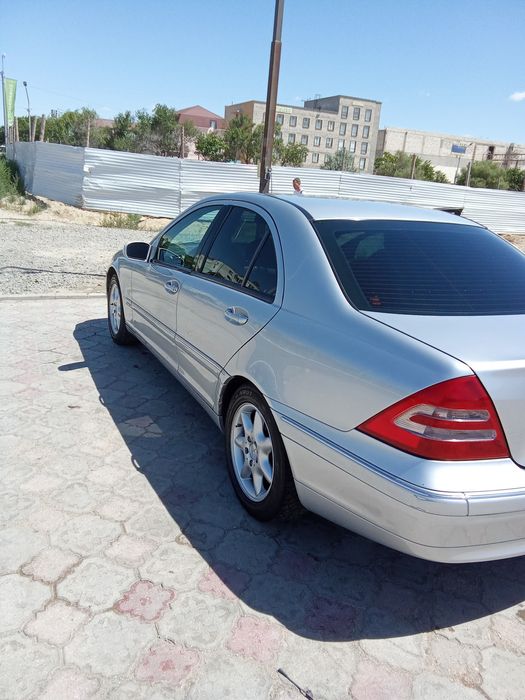 Мерседес с240 w203