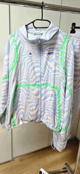 Vând trening adidas by Stella McCartney × Arsenal Marimea S oversize