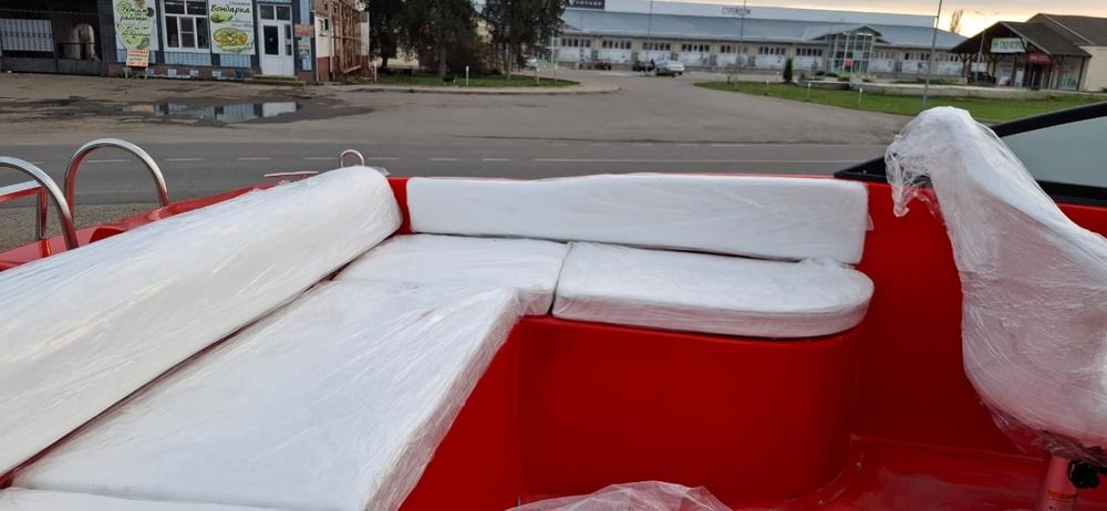 Катер Касатка vt 530 "красная фурия