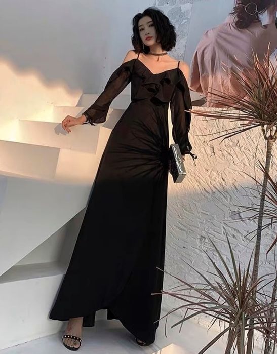 ПРОДАЕТСЯ Чёрное платье