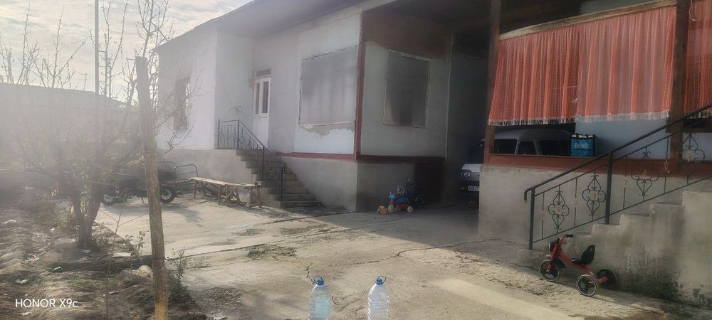 Uy 8 sotik Zangiota Bossuv