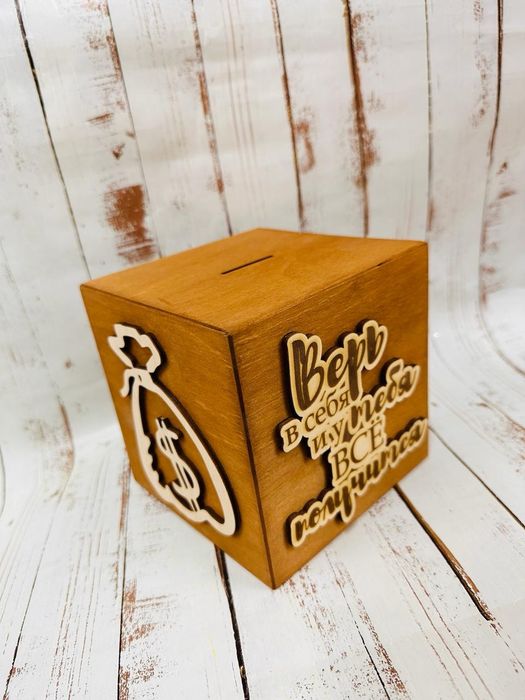 Копилки из дерева