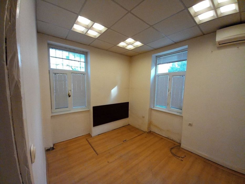 100 кв.м ъглов магазин на Сливница – 2 входа, делим, топ кръстовище