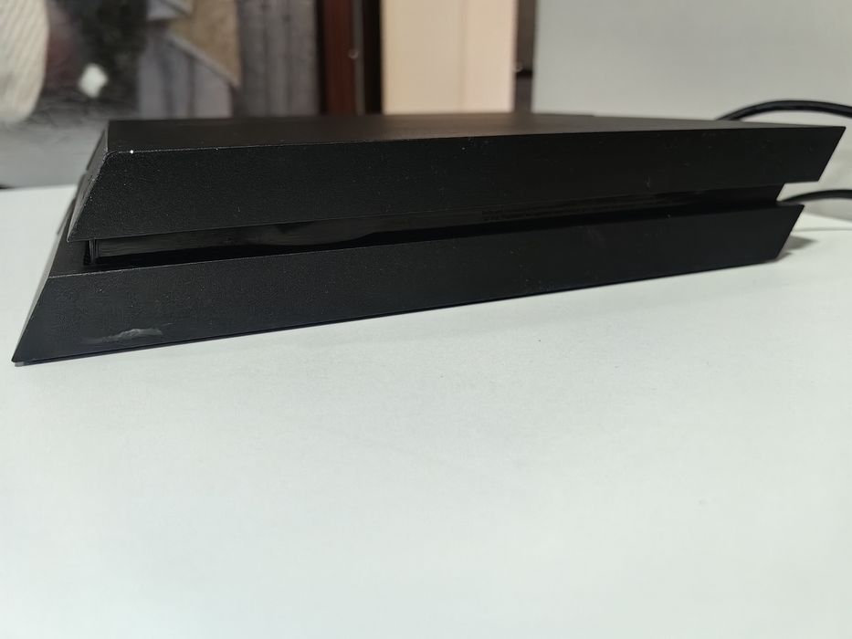 Ps 4+controller добро състояние