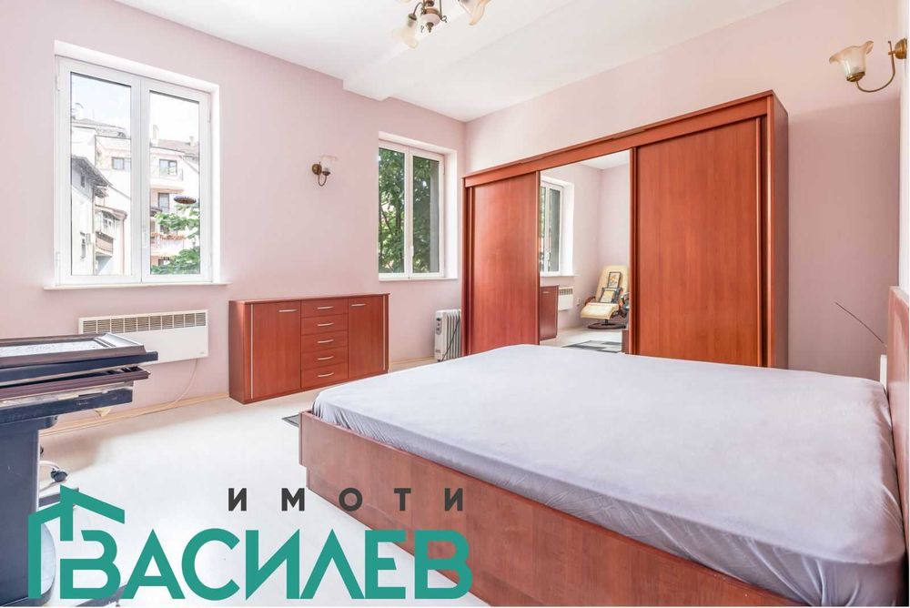 Продава 3-СТАЕН град София, Център