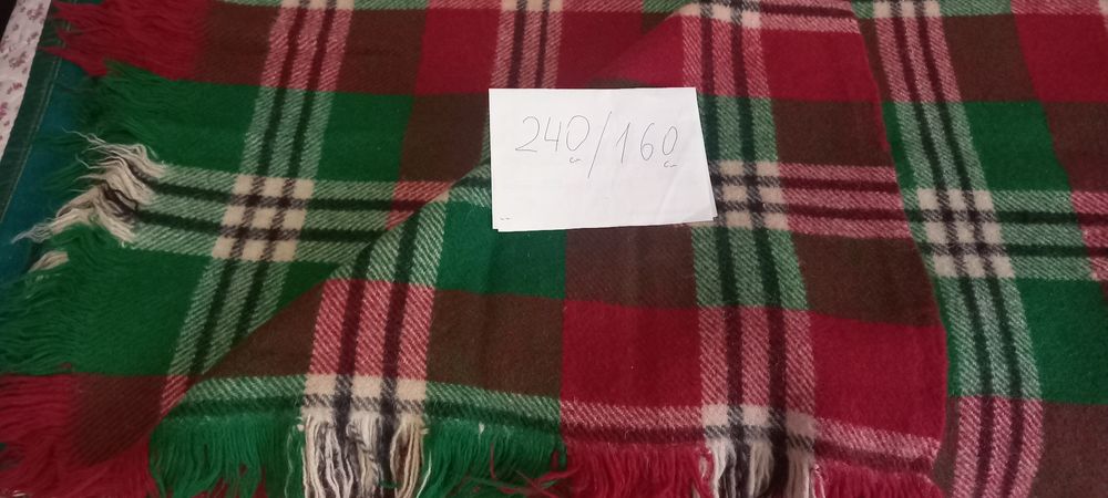 Родопско красиво изтакано одеяло