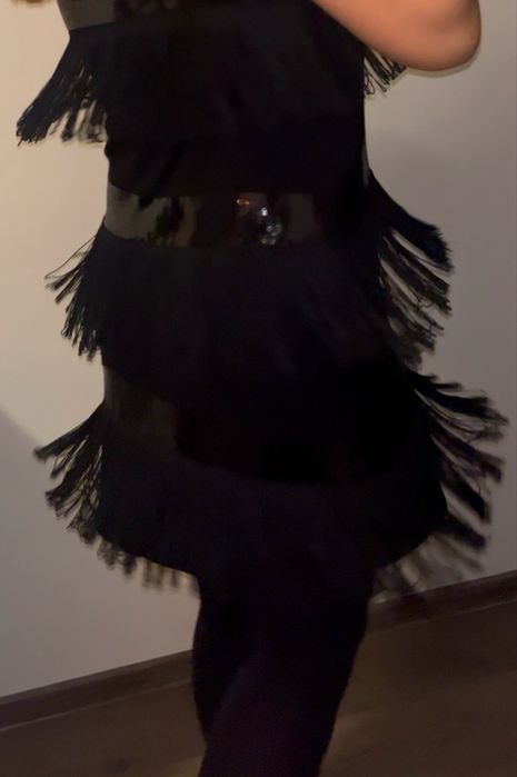 Черна парти рокля с ресни и пайети, размер L