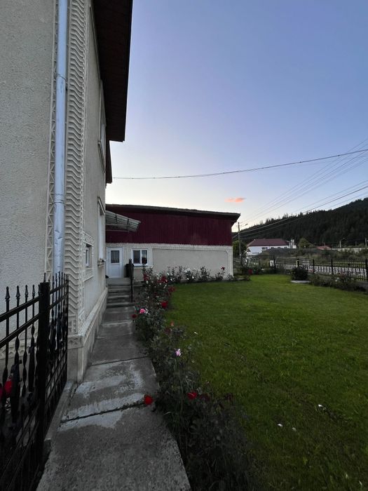 Vând casă  utilata