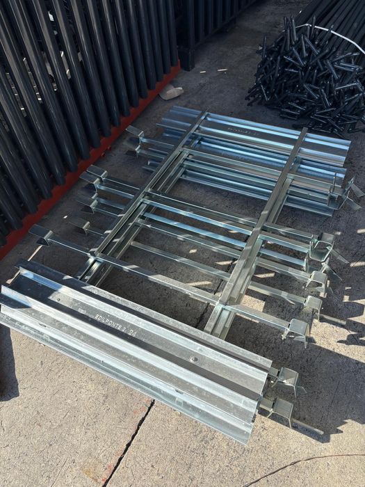 Поцинковано италианско скеле ново