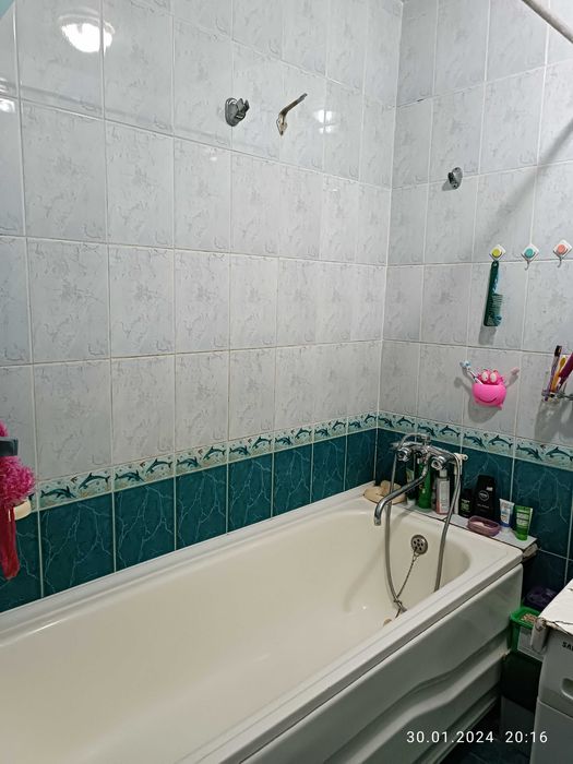 Продаётся 4х комнатная квартира в Яшнабадском районе. Массив Панельный