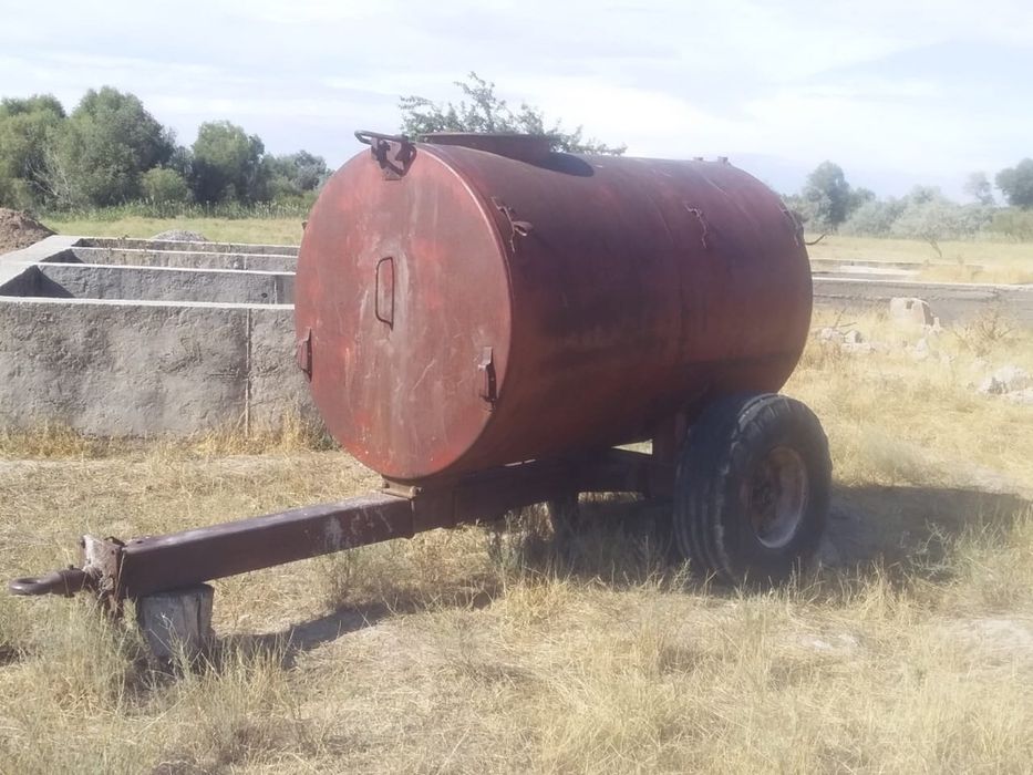 Продам 3 тонны бочку