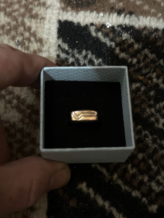 Золоте мужское колечко sokolov