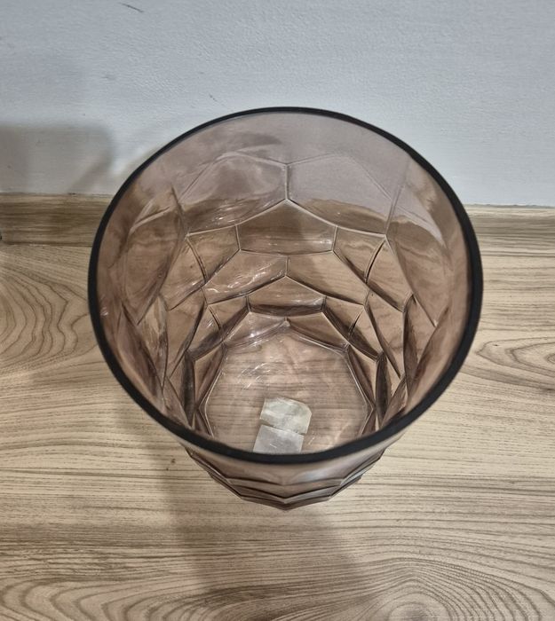 Стъклена ваза! Състояние използвано!