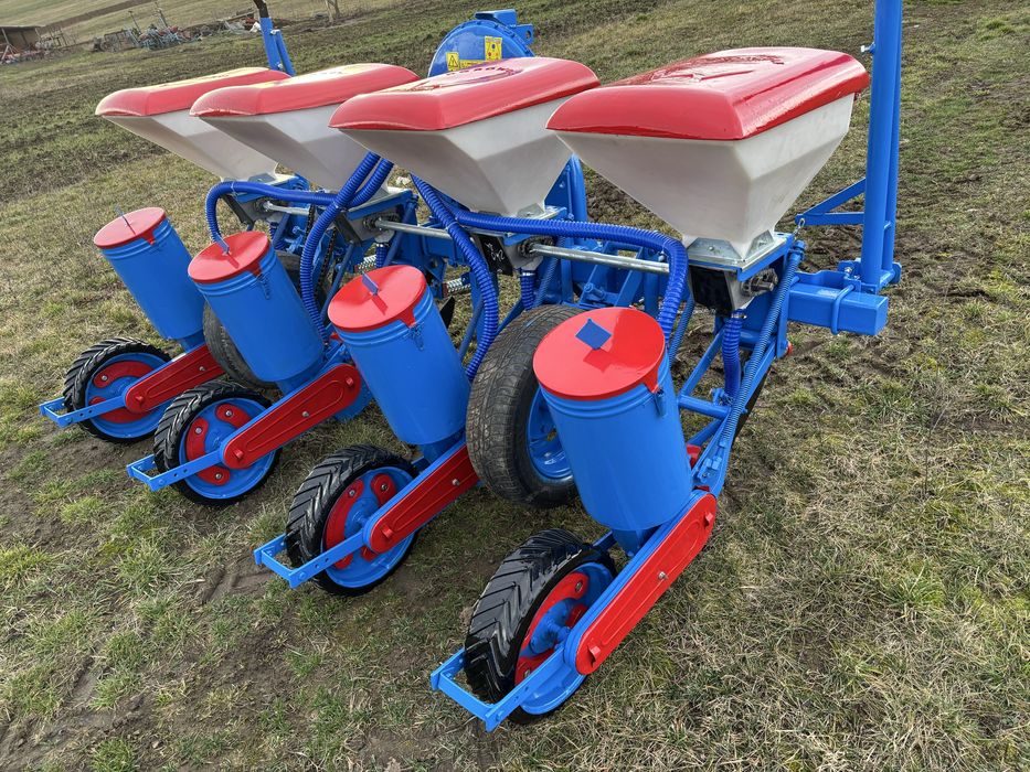 Semanatoare de porumb spc 4