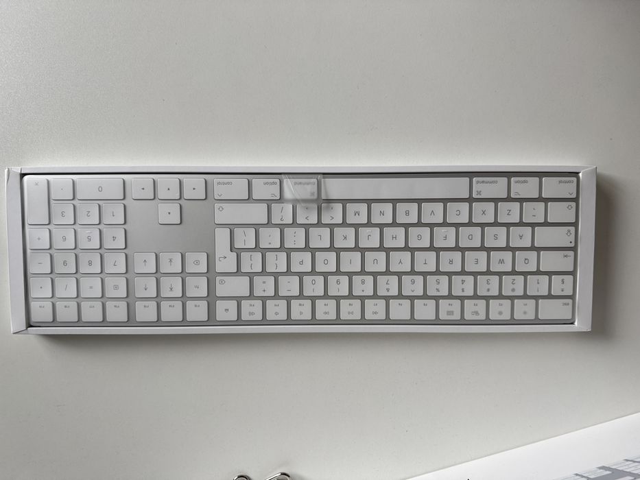 Клавиатура и мишка на Apple